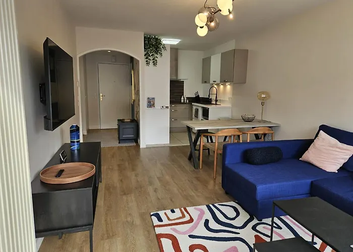 Le Petit Port - Appartement 4 Etoiles - Standing, Vue Lac, Calme, Piscine